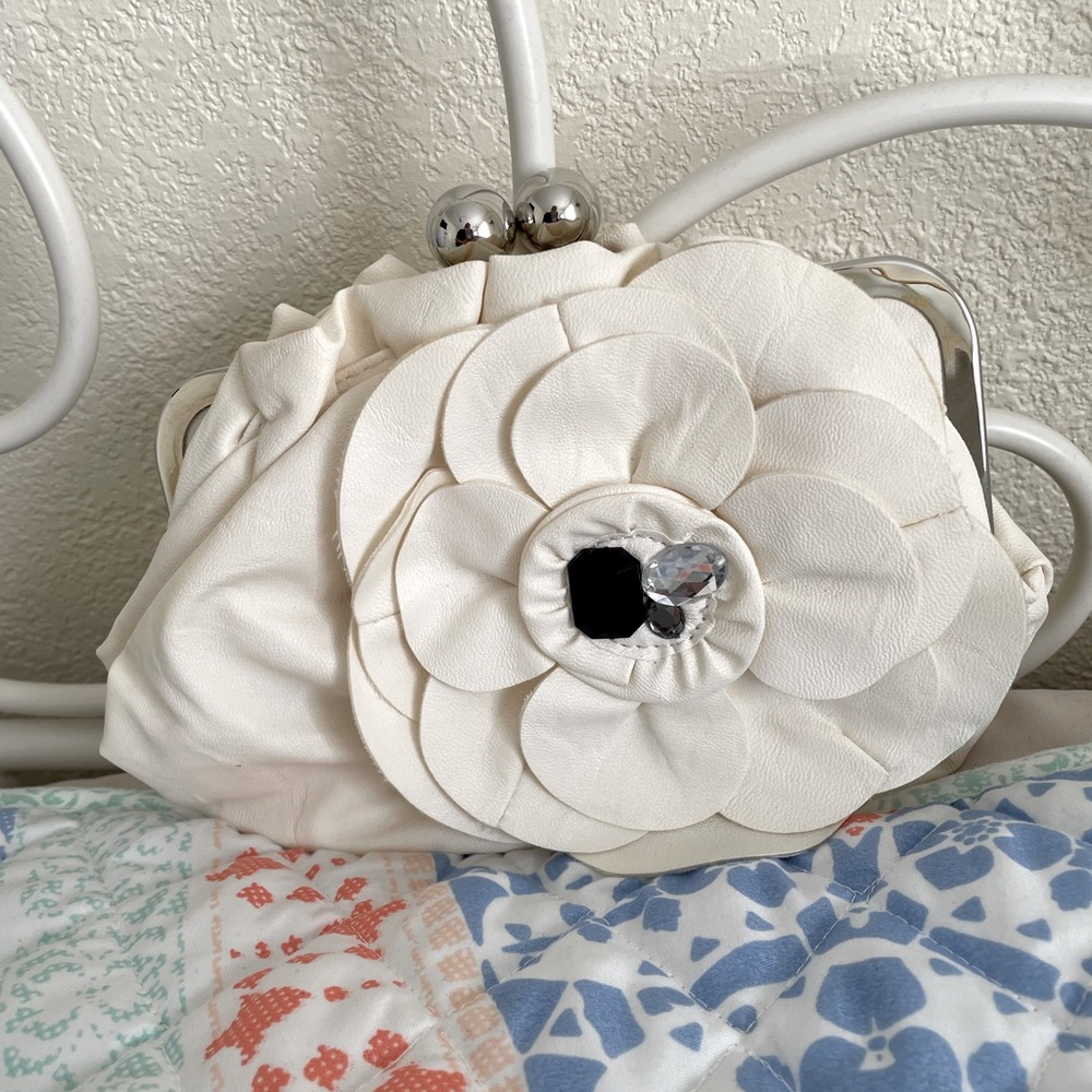 White small clutch bag used 1x